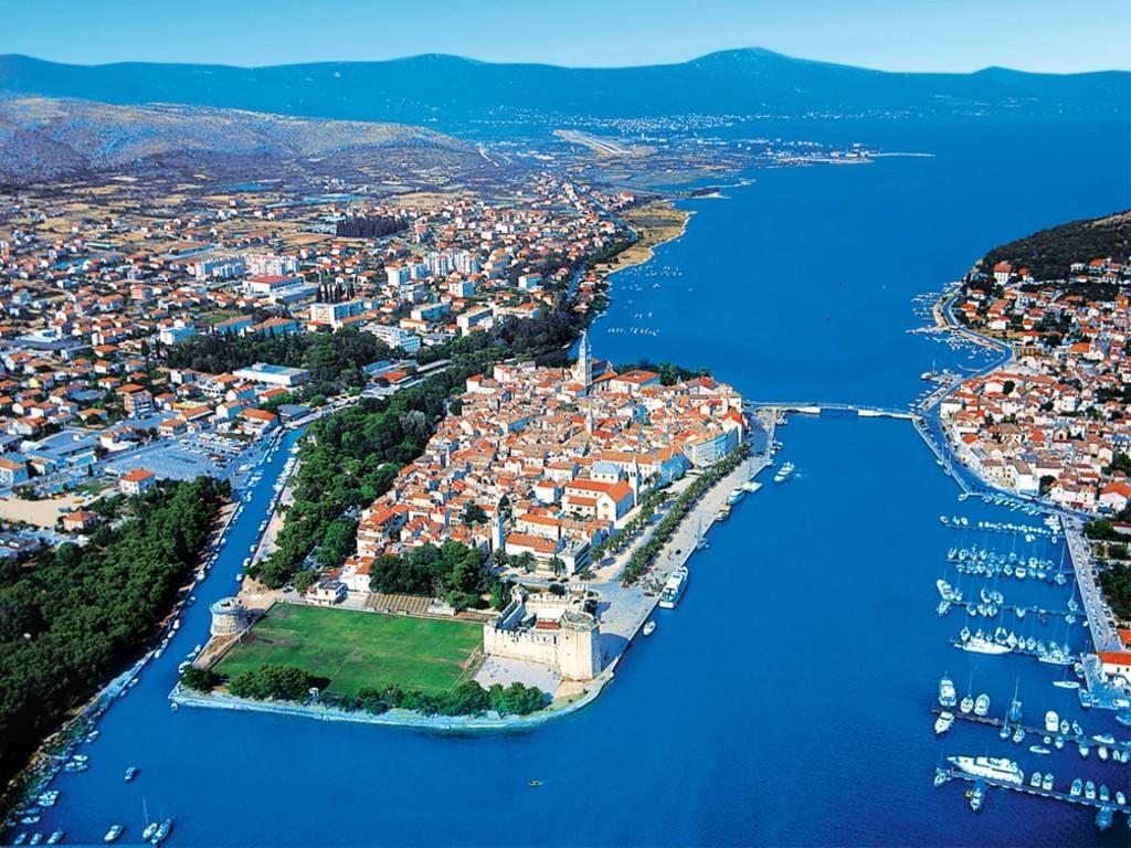 Apartments Coric Trogir Eksteriør billede